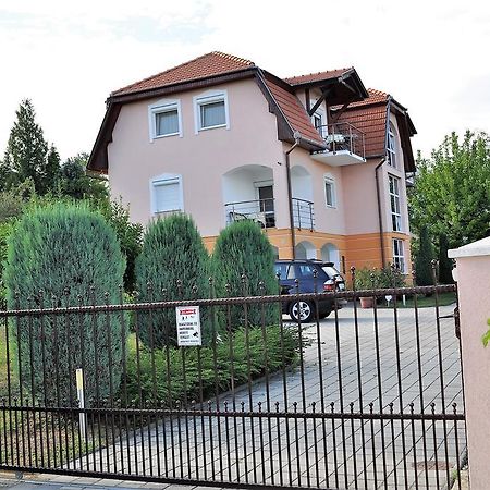 Katalin Apartmanhaz Залакарош Экстерьер фото