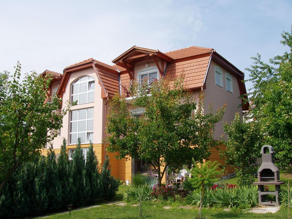 Katalin Apartmanhaz Залакарош Экстерьер фото